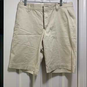 IZOD Saltwater Relaxed Fit Flat Front size 33